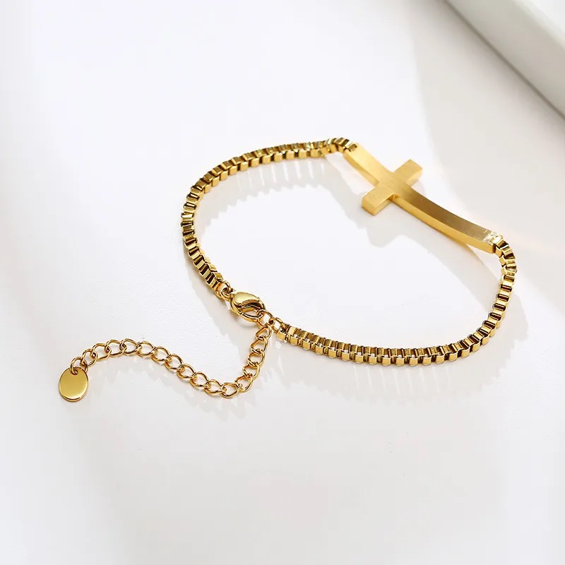 cross box chain brac...